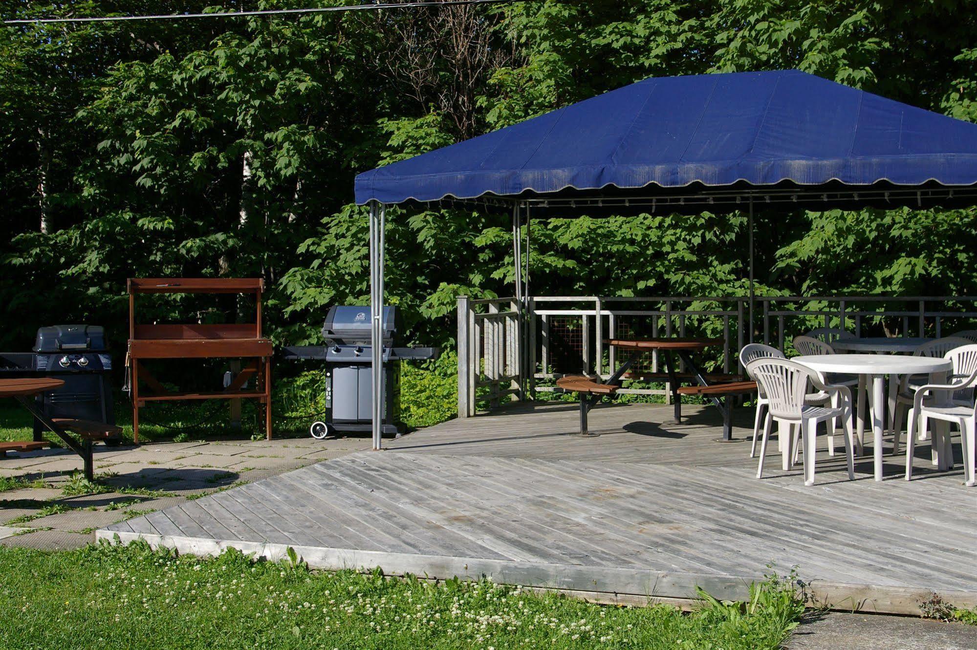 Holiday Villa Resorts At Mont Ste Anne Beaupré Exterior photo